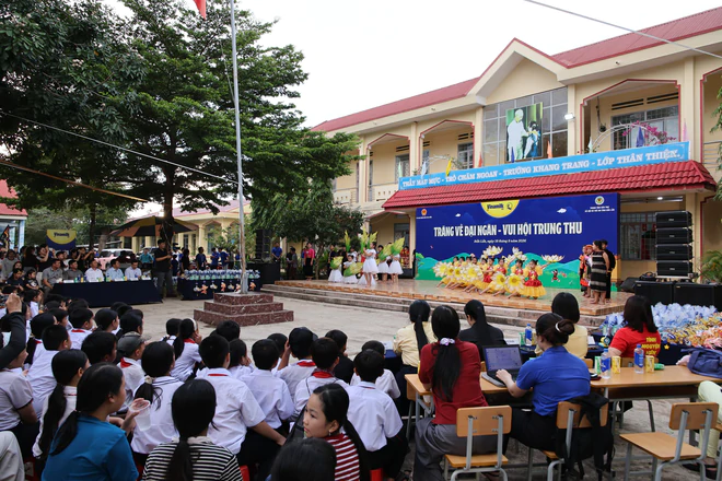 Gần 40.000 trẻ em cả nước vui đón Trung thu cùng Vinamilk - Ảnh 10.