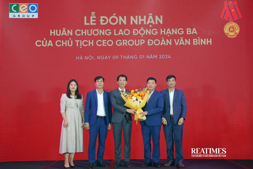 Chủ tịch CEO Group Đoàn Văn Bình đón nhận Huân chương Lao động hạng Ba- Ảnh 8.