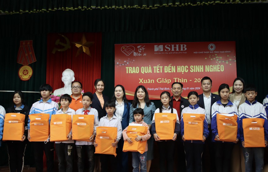 SHB mang Tết ấm đến với trẻ em nghèo vượt khó tỉnh Thái Bình- Ảnh 3.