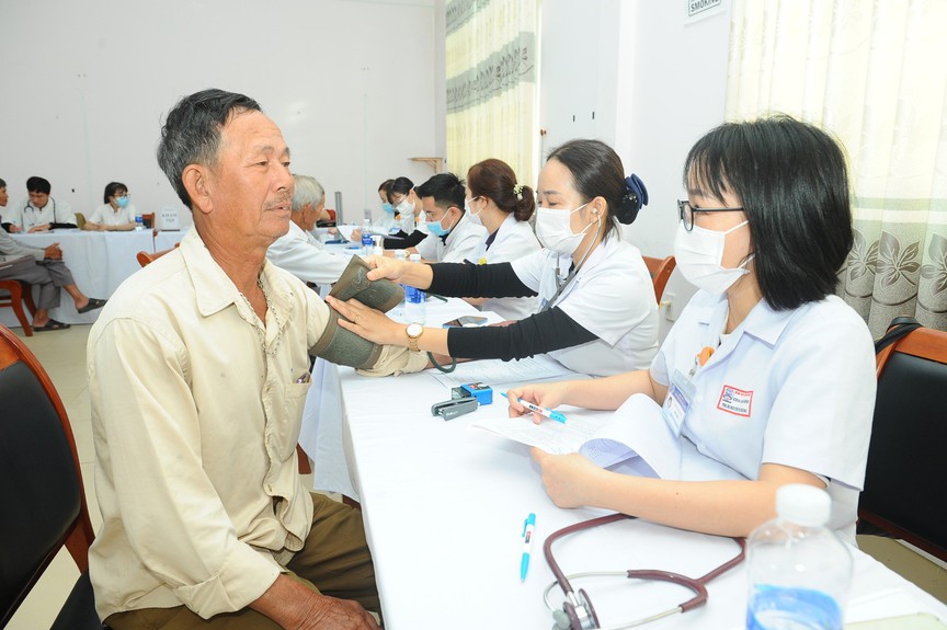 Thừa Thiên Huế: Khám, tầm soát phổi miễn phí cho người dân- Ảnh 1.