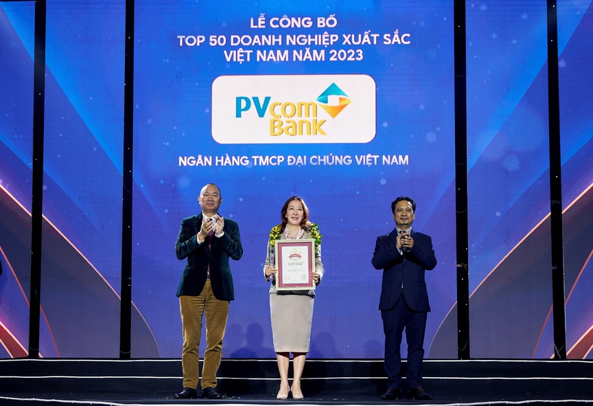 PVcomBank là một trong 50 Doanh nghiệp xuất sắc nhất Việt Nam theo đánh giá của Vietnam Report- Ảnh 2.