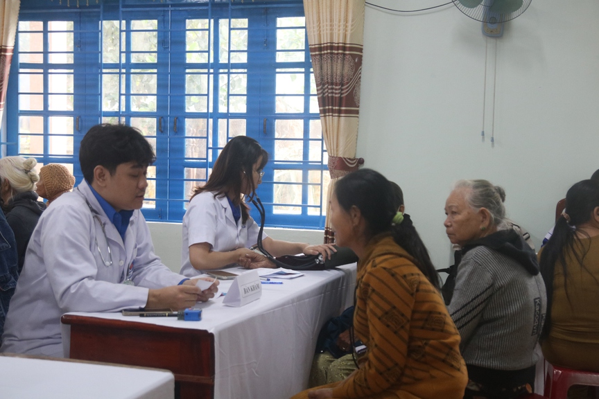 Reatimes phối hợp trao quỹ khuyến học và quà từ thiện tại Quảng Nam- Ảnh 9.