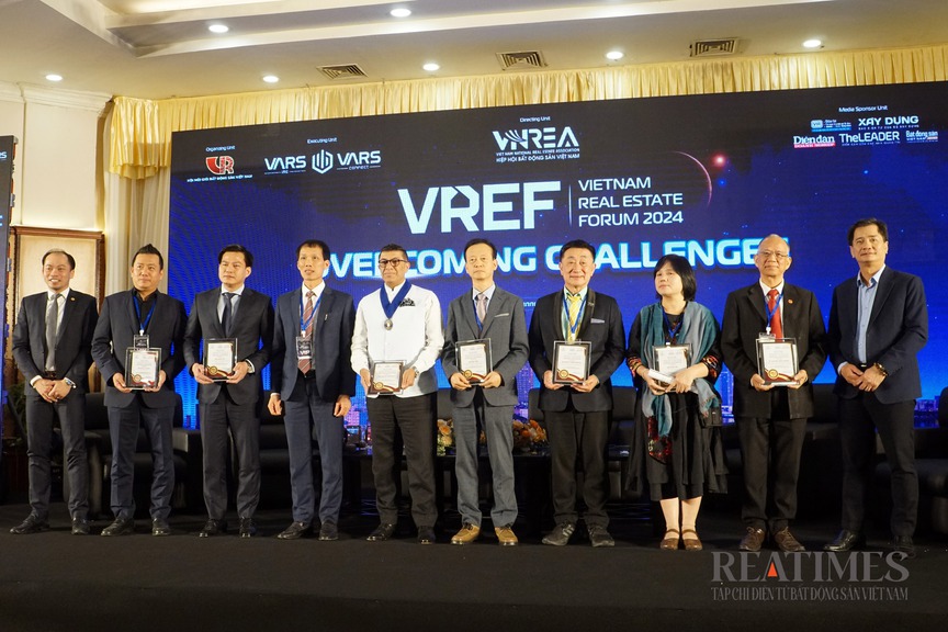 VARs tổ chức Diễn đàn: "Thị trường bất động sản Việt Nam 2024 - Vượt qua thách thức"- Ảnh 14.