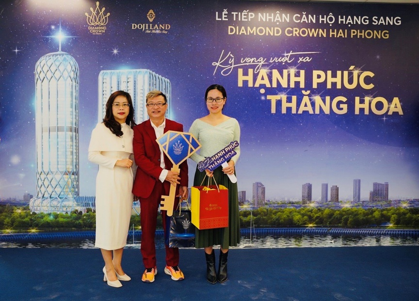 Những khách hàng đầu tiên tiếp nhận căn hộ hạng sang Diamond Crown Hai Phong- Ảnh 4.