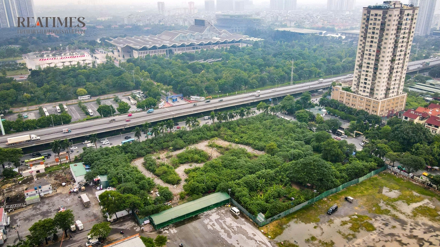 Hà Nội: "Đất vàng" dự án triệu USD Times Square bỏ hoang, nhếch nhác nhiều năm- Ảnh 3.