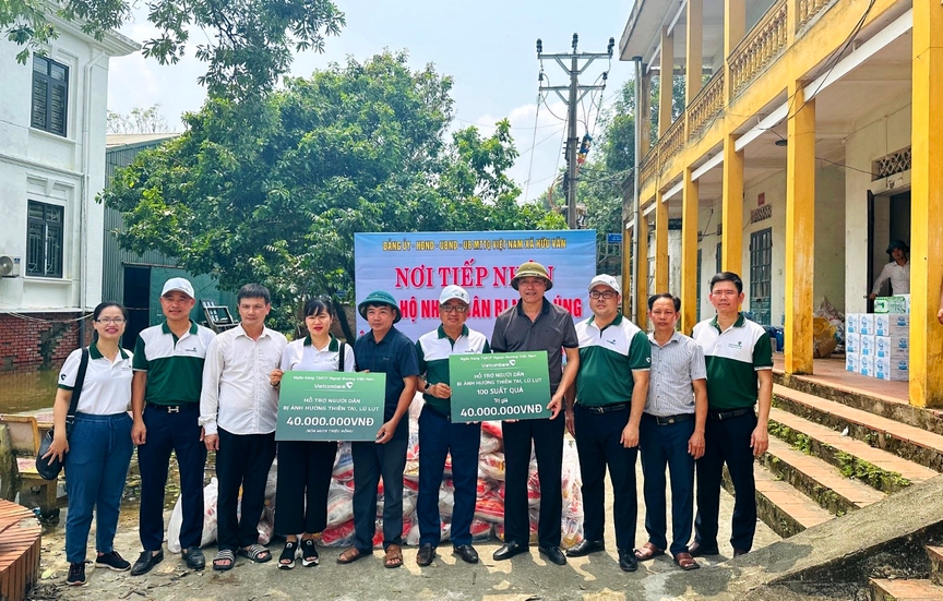 Vietcombank triển khai chính sách giảm lãi suất cho vay để hỗ trợ cá nhân, doanh nghiệp tại các địa phương bị ảnh hưởng bởi cơn bão số 3 - Yagi- Ảnh 3.