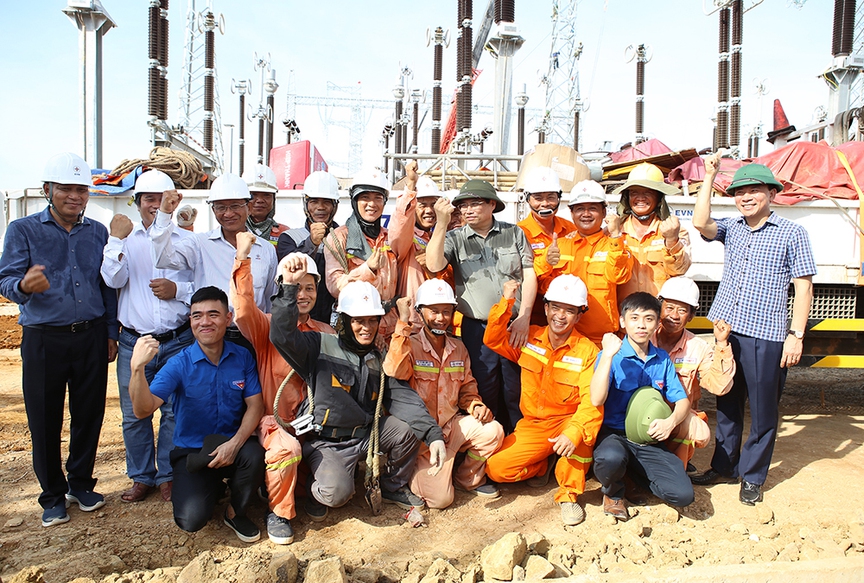 Thành công Dự án đường dây 500kV mạch 3: Nhiều bài học kinh nghiệm quý được rút ra- Ảnh 1.