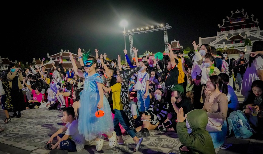 Khám phá bữa tiệc cosplay độc nhất vô nhị tại Da Nang Downtown dịp Halloween - Ảnh 4.