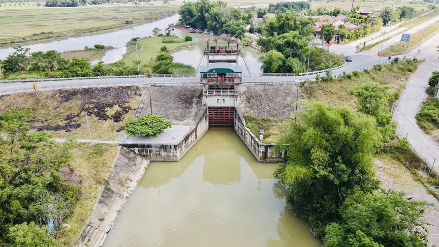 Loạt dự án trọng điểm ở Hà Tĩnh - Bài 1: Nguy cơ chậm tiến độ các dự án khắc phục hậu quả thiên tai- Ảnh 1.