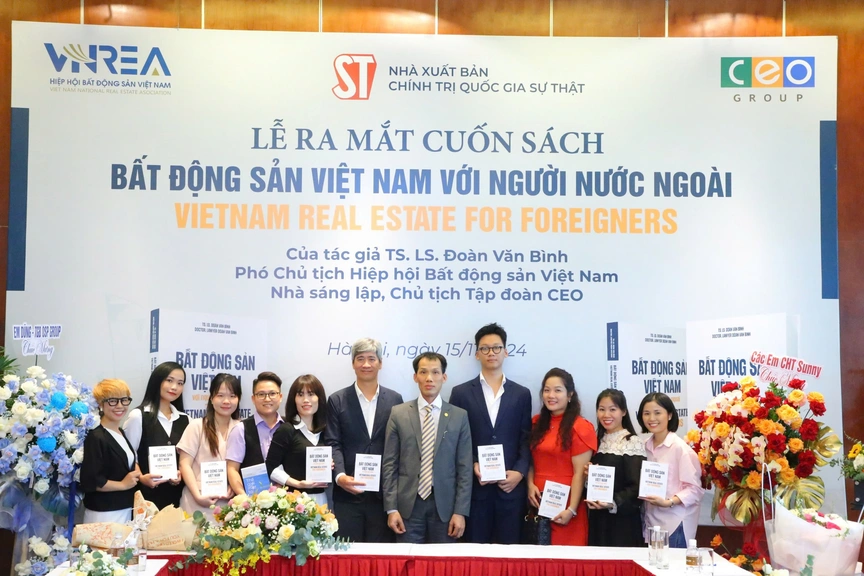 TS. LS. Đoàn Văn Bình ra mắt cuốn sách “Bất động sản Việt Nam với người nước ngoài - Vietnam Real Estate For Foreigners”- Ảnh 10.