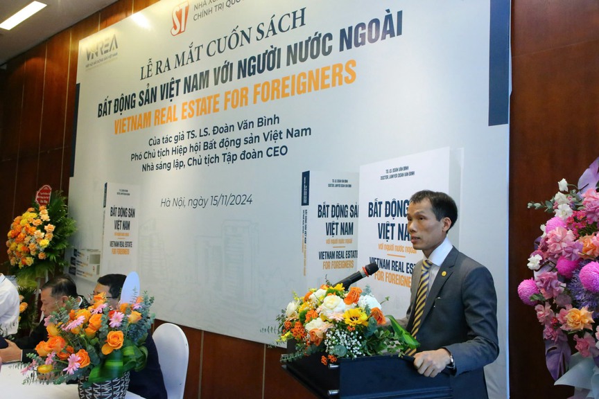 Dr. Lawyer Doan Van Binh introduces the book "Vietnam Real Estate For Foreigners"- Ảnh 1.