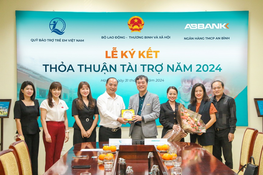 ABBANK và Quỹ Bảo trợ Trẻ em Việt Nam chính thức chung tay vì sự nghiệp chăm sóc, bảo vệ và phát triển trẻ em- Ảnh 1.