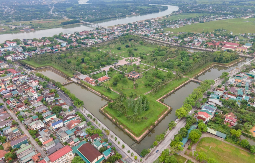 Liên doanh Cảng Quốc tế Mỹ Thuỷ đề xuất hàng loạt dự án tại tỉnh là giao điểm 2 miền Bắc - Nam- Ảnh 1.