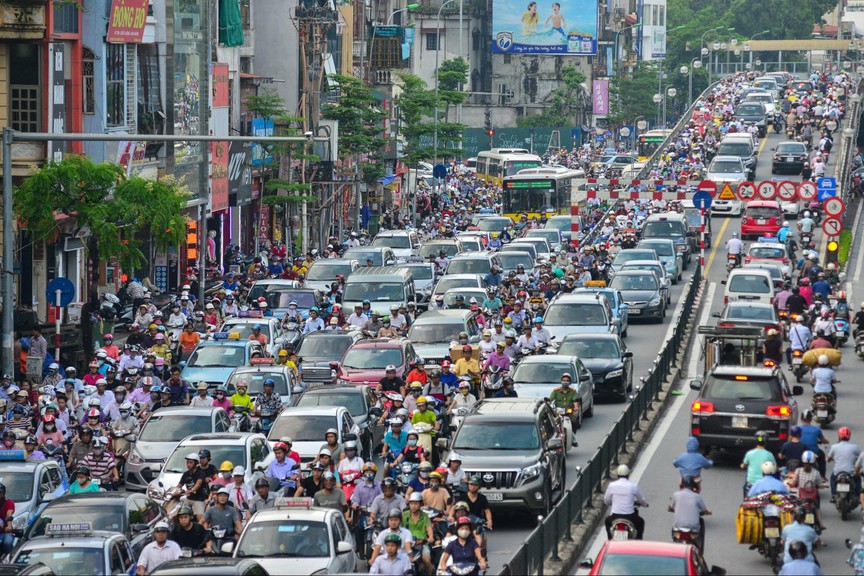 Chiêm ngưỡng đường Giải Phóng (Hà Nội) sau khi được ‘lên đời’- Ảnh 1.