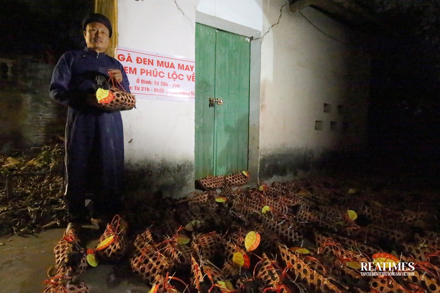 Độc đáo phiên chợ âm dương mua bán trong bóng tối ở Bắc Ninh- Ảnh 11.