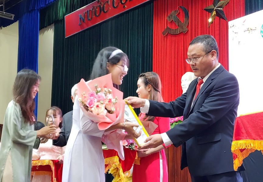 Phóng viên Reatimes nhận “Giải thưởng Huỳnh Thúc Kháng” huyện Tiên Phước 2024- Ảnh 3.