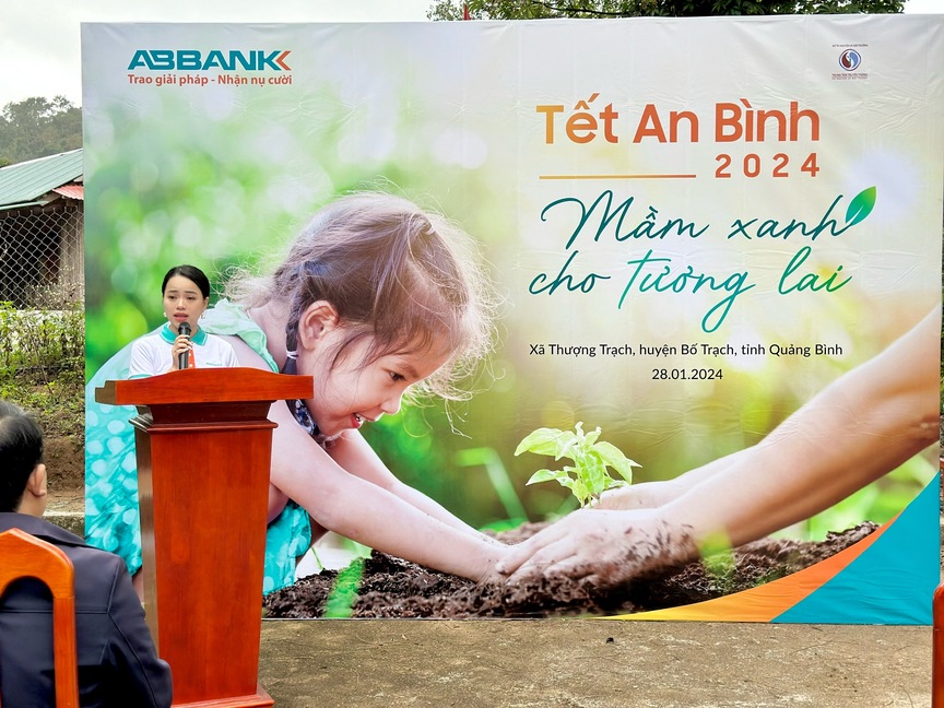 Tết An Bình 2024: ABBANK gây quỹ tài trợ 50.000 cây gỗ lớn cho người dân Quảng Bình- Ảnh 9.