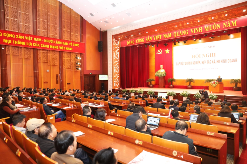 Quảng Ninh: Phát triển thêm 2.000 doanh nghiệp mới trong năm 2024- Ảnh 2.