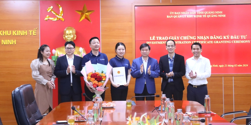 Quảng Ninh trao giấy chứng nhận đầu tư cho 2 dự án FDI với tổng đầu tư trên 330 triệu USD- Ảnh 1.