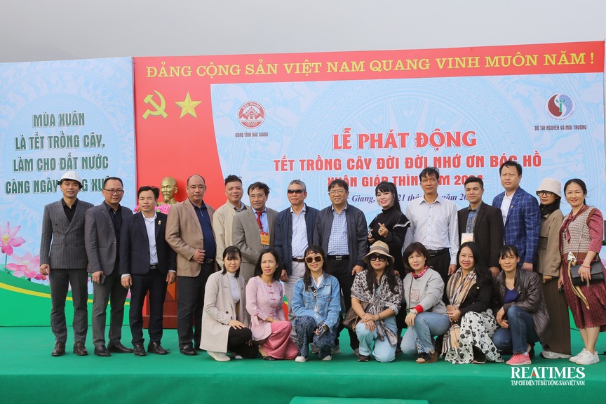 Chủ tịch VNREA tham dự Lễ phát động "Tết trồng cây đời đời nhớ ơn Bác Hồ" tại Bắc Giang- Ảnh 9.