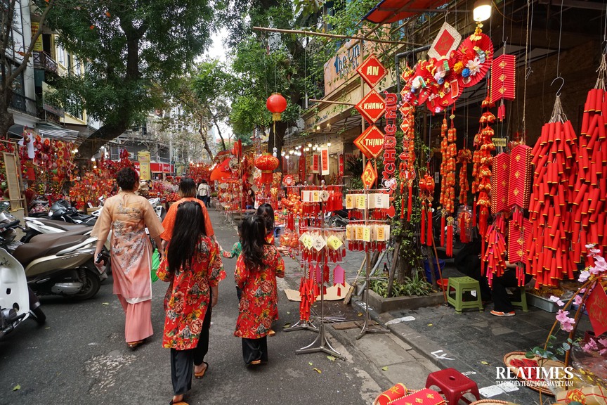 Chợ hoa Hàng Lược - khơi gợi Tết Hà Nội trong ký ức- Ảnh 25.
