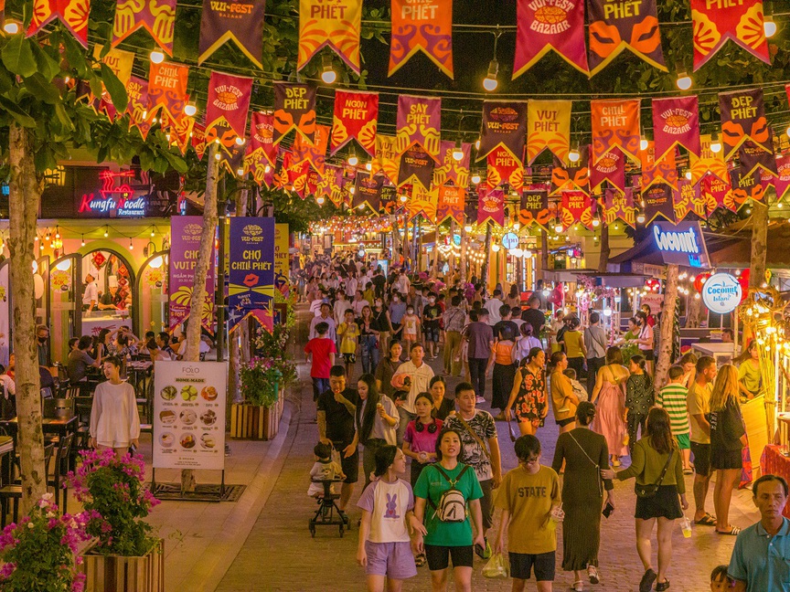 Chợ đêm Vui Phết, Phú Quốc ra mắt show đường phố “Tinh Tươm”- Ảnh 4.