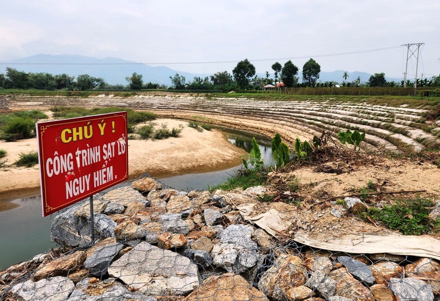 Quảng Nam: 125 tỷ đồng làm kè chống sạt lở khẩn cấp bờ sông Vu Gia - Thu Bồn- Ảnh 7.