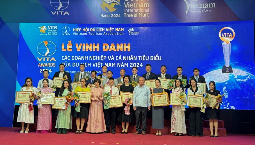 Vinpearl đồng loạt được vinh danh với 13 giải thưởng du lịch Vietnam Travel Awards- Ảnh 1.