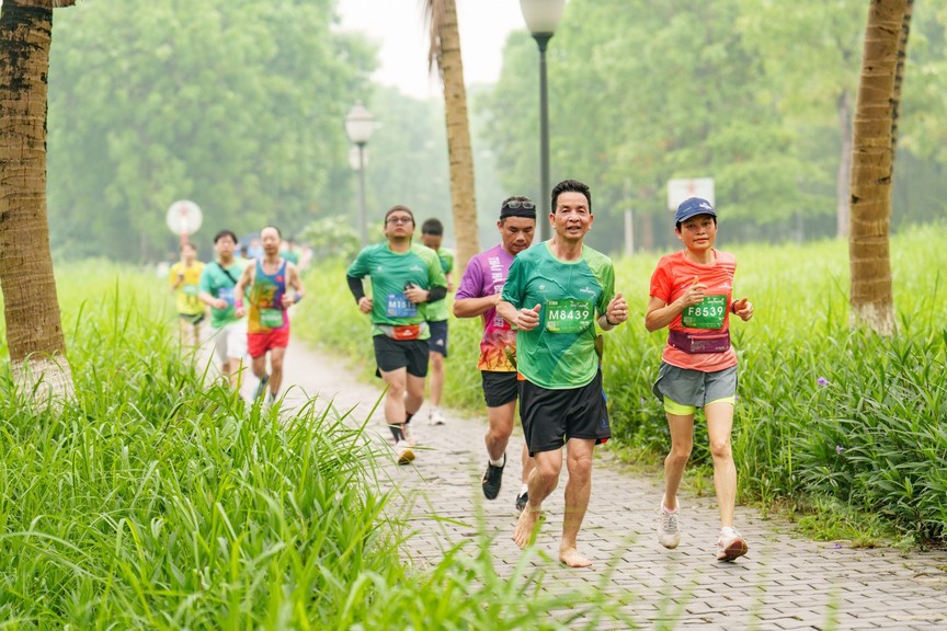 Dàn elite và gần 4000 vận động viên đổ bộ Ecopark Marathon 2024- Ảnh 10.