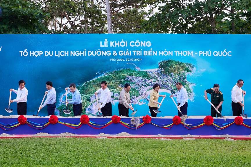 Thủ tướng Phạm Minh Chính khảo sát các dự án tại Thị trấn Hoàng Hôn, Phú Quốc- Ảnh 2.