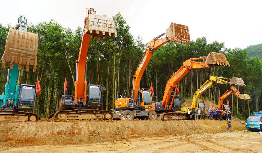 Quảng Bình: Thực hiện Dự án Cải tạo đường sắt khu vực đèo Khe Nét- Ảnh 1.