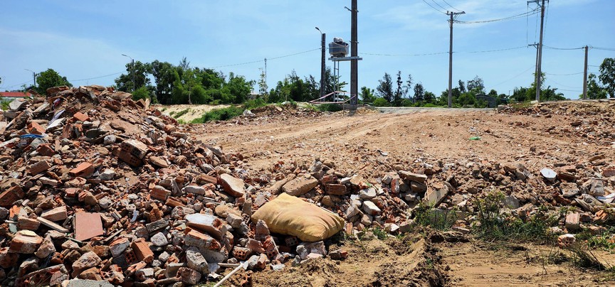 Dùng bùn đất, phế thải xây dựng san lấp mặt bằng tại dự án Cầu Hưng - Lai Nghi, Quảng Nam- Ảnh 4.