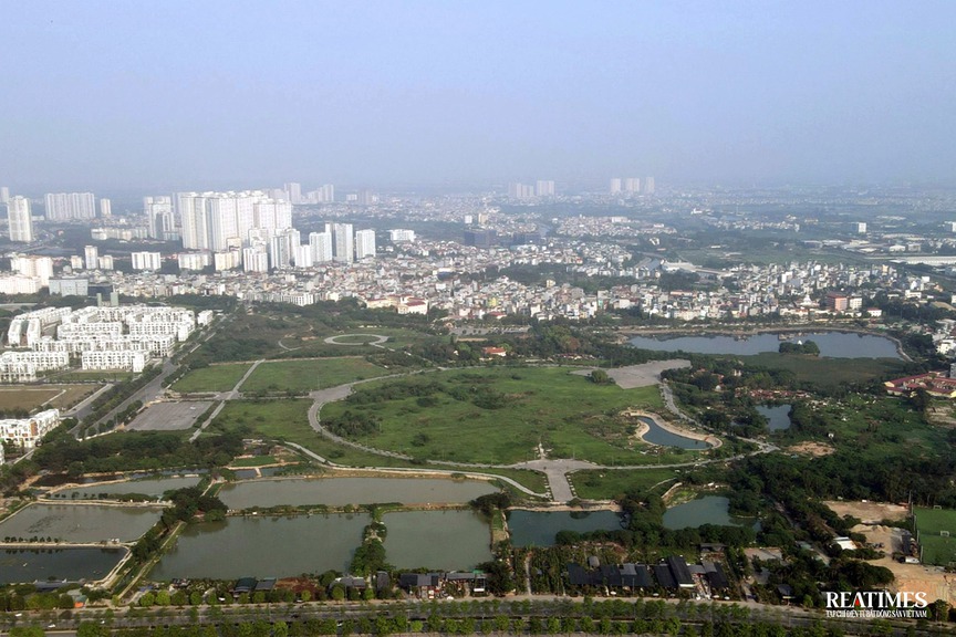 Hà Nội: Công viên Chu Văn An sau 8 năm quy hoạch vẫn ngổn ngang- Ảnh 1.