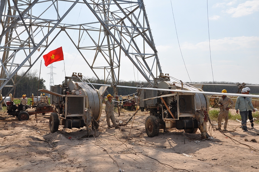 Kỷ niệm 30 năm hoàn thành đường dây 500kV Bắc - Nam mạch 1 (27/5/1994-27/5/2024): Viết tiếp bản hùng ca cách mạng tiến công thời kỳ đổi mới trên công trình đường dây 500 kV mạch 3 Quảng Trạch -  Phố Nối- Ảnh 3.