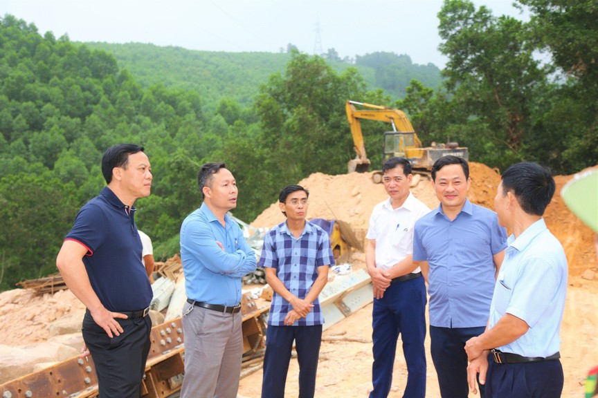 Thạch Hà - Hà Tĩnh: Hoàn thành bồi thường GPMB, đẩy nhanh tiến độ thi công Dự án đường dây 500kV Quảng Trạch - Quỳnh Lưu- Ảnh 3.
