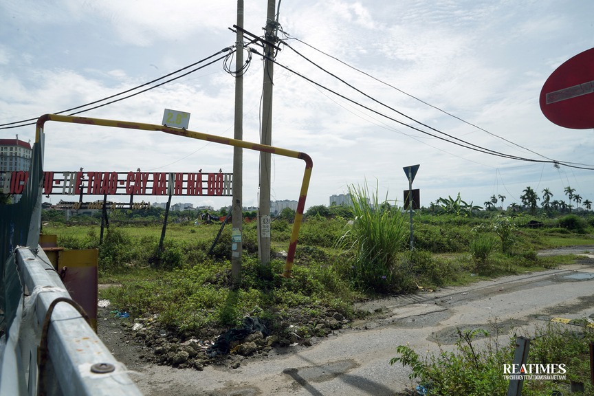 Cảnh hoang tàn tại Dự án công viên văn hóa thể thao Hà Đông- Ảnh 24.