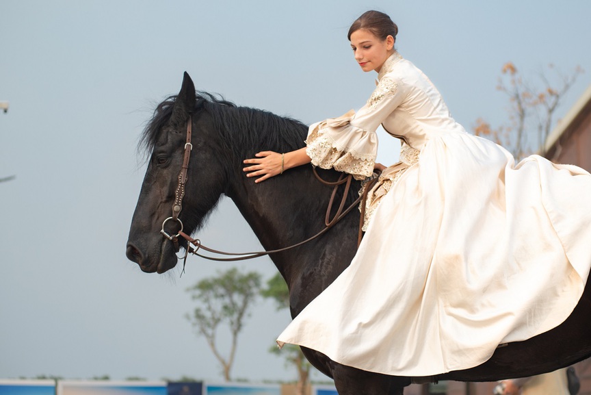 Du khách hào hứng khám phá bộ môn mã thuật tại Vinpearl Horse Academy Vũ Yên- Ảnh 3.