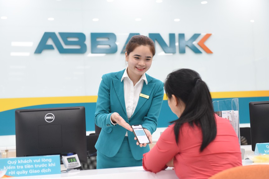 ABBANK triển khai thu thập thông tin sinh trắc học theo QĐ 2345 của Ngân hàng Nhà nước- Ảnh 1.