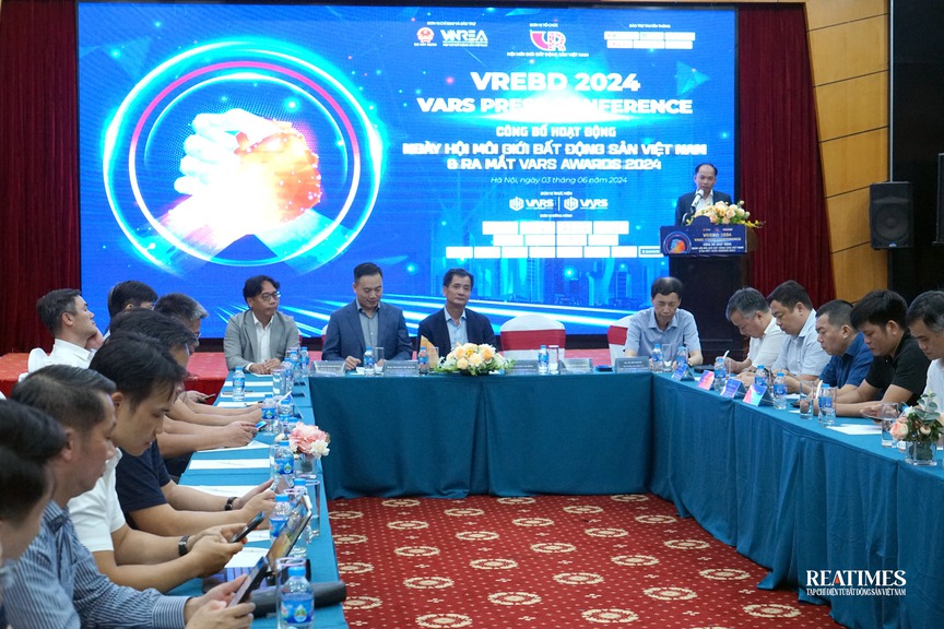 Công bố hoạt động Ngày hội Môi giới BĐS Việt Nam và ra mắt VARS AWARDS 2024- Ảnh 2.