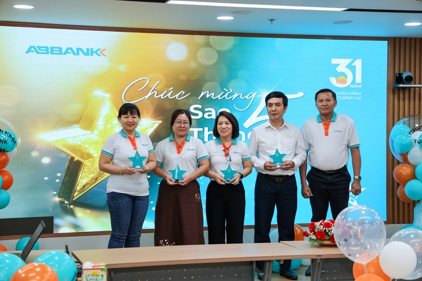 ABBANK triển khai hàng loạt chương trình ý nghĩa mừng sinh nhật 31 năm- Ảnh 4.