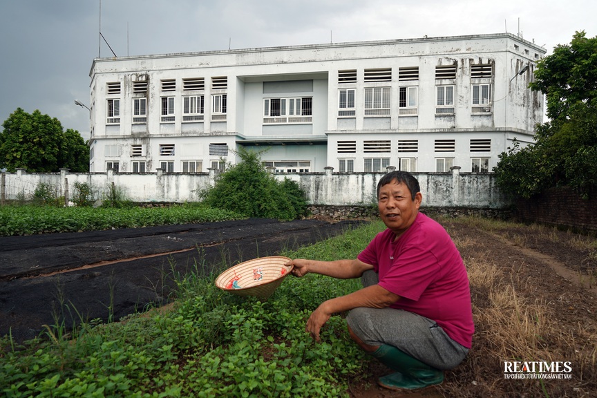 Hà Nội: Xây chợ lớn bỏ hoang đến xuống cấp, dân đi "chợ cóc" vỉa hè- Ảnh 19.