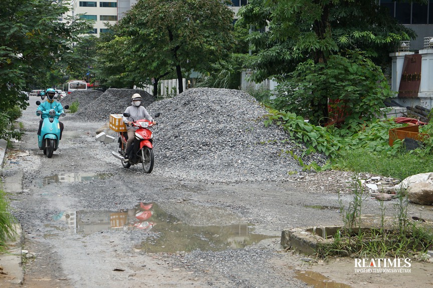 Hà Nội: Đoạn đường 200m trị giá hàng chục tỷ đồng vẫn dở dang sau 4 năm triển khai- Ảnh 13.