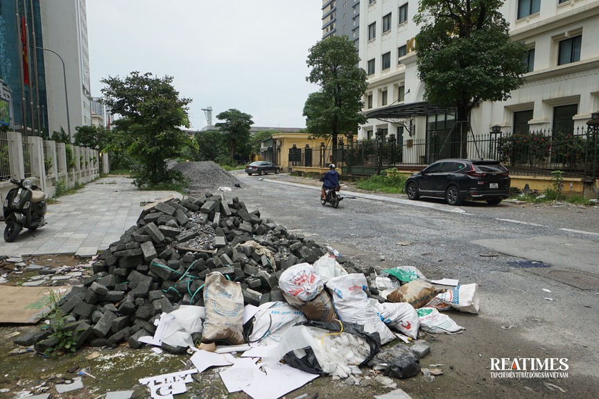 Hà Nội: Đoạn đường 200m trị giá hàng chục tỷ đồng vẫn dở dang sau 4 năm triển khai- Ảnh 2.