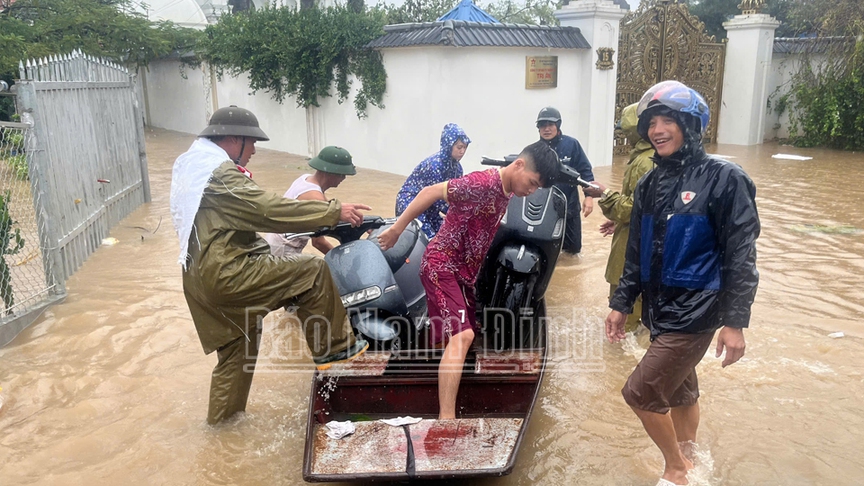 Nam Định: Dồn lực đảm bảo an toàn cho người dân vùng bối trong mưa, lũ- Ảnh 6.