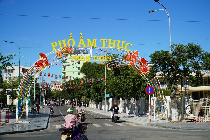 Phố ẩm thực Phan Thiết. Nguồn ảnh: Báo Bình Thuận