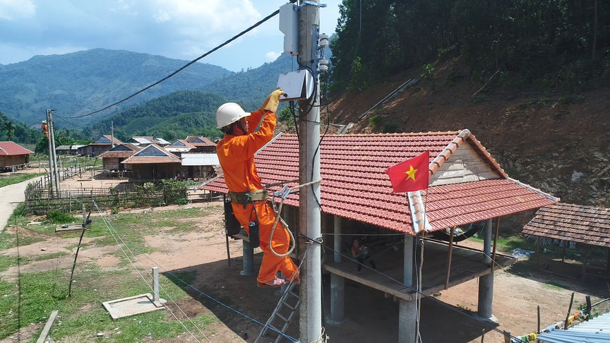 EVNCPC: Hành trình thắp sáng Miền Trung – Tây Nguyên bằng nỗ lực và khát vọng- Ảnh 2.