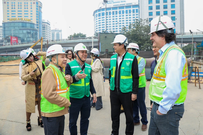 Đoàn lãnh đạo Hiệp hội Bất động sản Việt Nam thăm và làm việc tại Dự án Tuyến Đường sắt đô thị thí điểm TP. Hà Nội, đoạn Nhổn - ga Hà Nội- Ảnh 2.