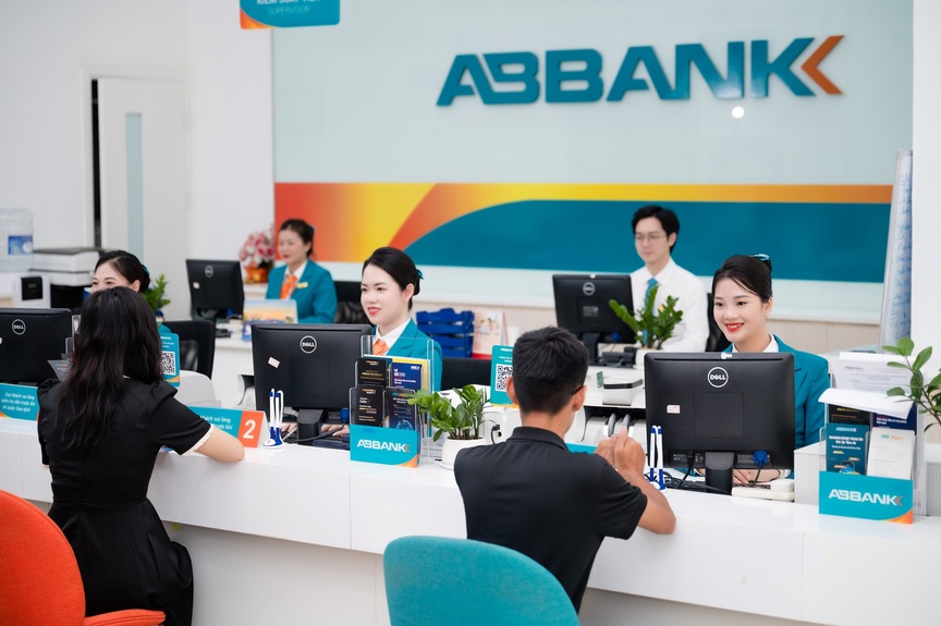 Năm 2024, ABBANK ghi nhận tăng trưởng về quy mô hoạt động, lợi nhuận tăng 58% so với 2023 - Ảnh 1.