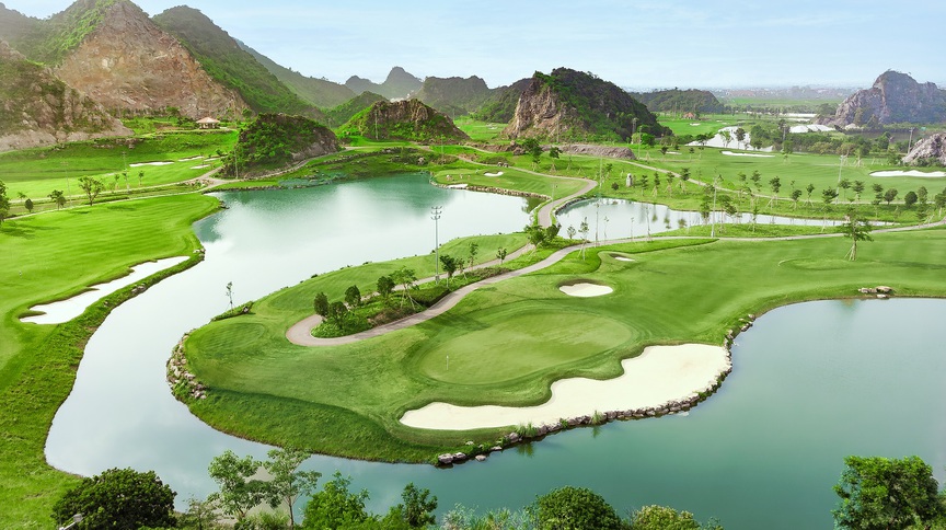 Legend Valley Country Club: Từ vùng đầm lầy hoang sơ đến "thiên đường golf" giữa lòng Ninh Bình- Ảnh 5. Legend Valley Country Club: Từ vùng đầm lầy hoang sơ đến "thiên đường golf" giữa lòng Ninh Bình- Ảnh 5.