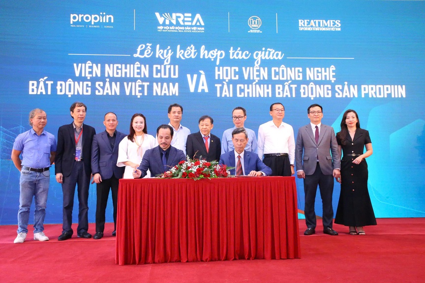Chương trình đào tạo Mini MBA Bất động sản: Bước chuyển từ tư duy đào tạo manh mún sang tư duy chiến lược- Ảnh 1. Chương trình đào tạo Mini MBA Bất động sản: Bước chuyển từ tư duy đào tạo manh mún sang tư duy chiến lược- Ảnh 1.